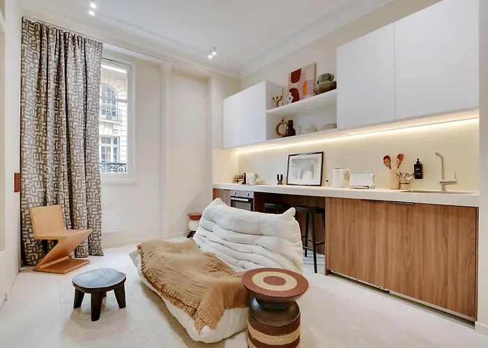 Le Petit Luxe Parisien * Paris